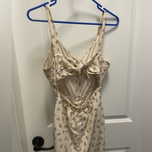 17. Sienna Sky size xs jumper - Picture 4 of 4